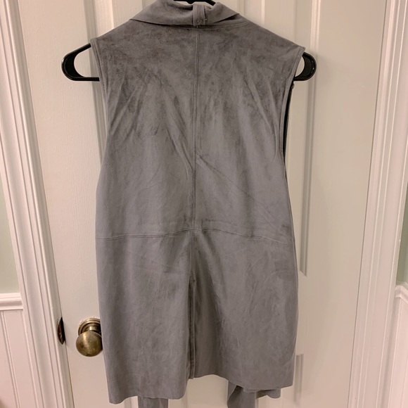 Vest - Picture 2 of 2